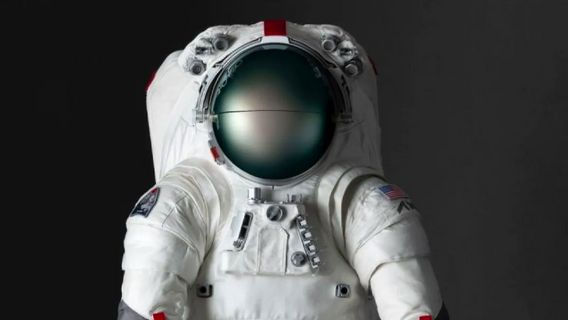 Prada Rancang Baju Astronaut yang Mampu Bertahan dalam Kondisi Ekstrem 