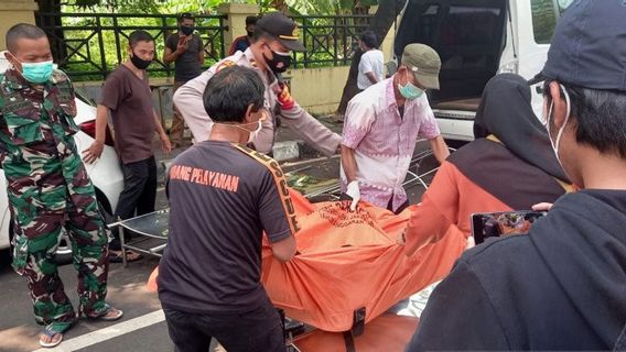 Occupés à Rénover Des Maisons à Benhil Tanah Abang, 2 Travailleurs De La Construction Ont été Tués Par Un Mur De Béton