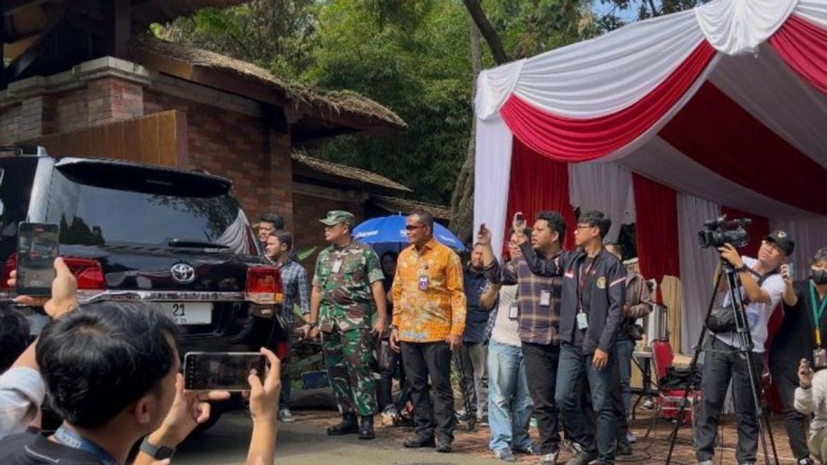 Y compris Budi Gunawan, un total de 59 personnes ont visité l’approvisionnement en candidats au poste de ministre à Hambalang