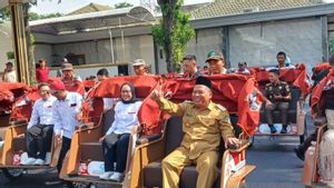 Presiden Prabowo Bagikan 100 Becak Listrik di Jombang