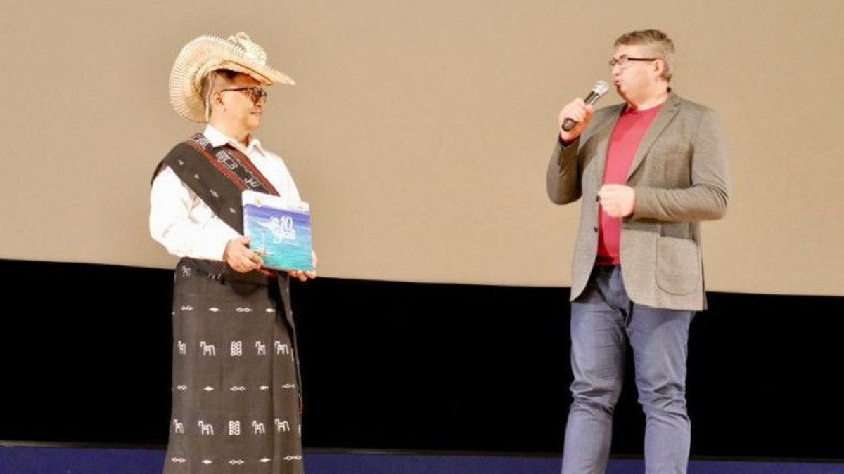  ローラ・アマリアとカミラ・アンディーニがミンスク国際映画祭リスタパッド2021を祝う