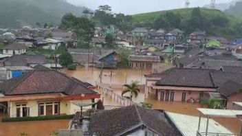 Ratusan Rumah di Sukanagara Cianjur Terendam Banjir Setinggi 1 Meter