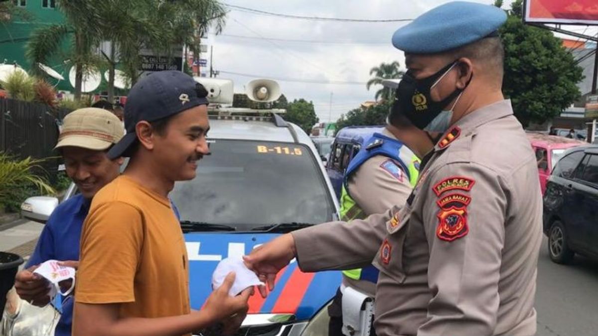 Polres Sukabumi Kota Gencar Patroli di Pusat Keramaian Cegah Kerumunan Warga