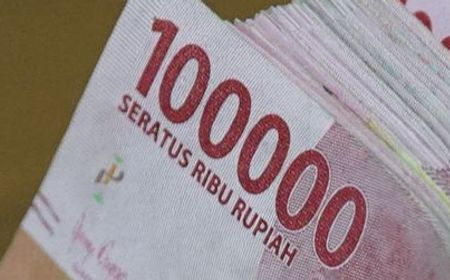 Rupiah Awal Pekan Ditutup Menguat Tipis 10 Poin ke Rp14.850 per Dolar AS