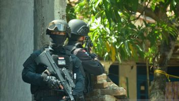 Camping Equipment Confiscated By Densus 88 From The Arrest Of Suspected Gresik Terrorists