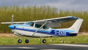 塞斯纳飞机公司:先驱飞行训练飞机及其历史