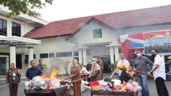 235 Grams Of Cannabis And 124 Tobacco Gorillas Burned, Bengkulu Prosecutor's Office Destroys Powder Since 2021