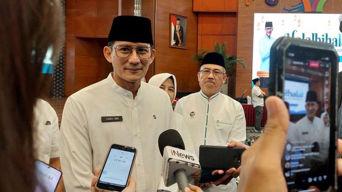 Le ministre du Tourisme Sandiaga exhorte les touristes à être conscients de l’éruption du mont Ruang Sulut