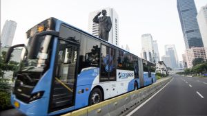 Aturan Lengkap Berbuka Puasa di MRT Jakarta dan TransJakarta