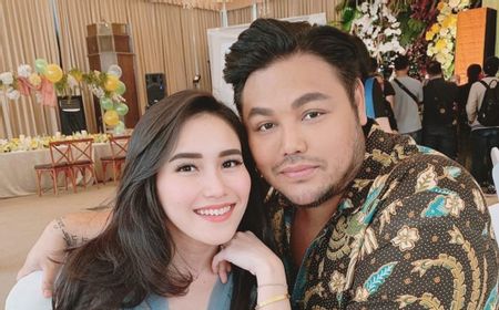 Bantah Pernah Ciuman Bibir, Ayu Ting Ting  Sebut Ivan Gunawan Bencong