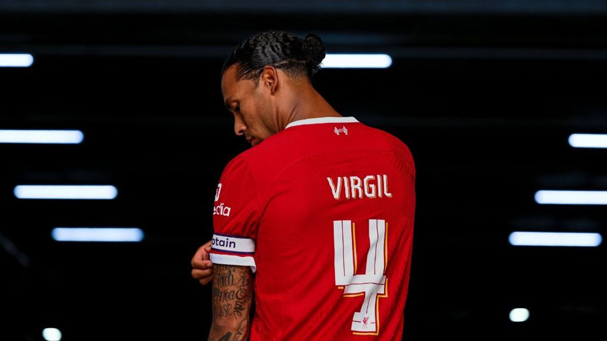 Henderson Pergi, Virgil van Dijk Jadi Kapten Baru Liverpool