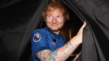 Ed Sheeran publie un nouvel album du matériel de The Mathematics Tour