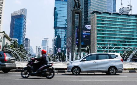 DPR Fraksi PKS: Daripada Hapus Pajak Mobil Baru, Lebih Baik Gratiskan Pajak Motor dan Biaya SIM