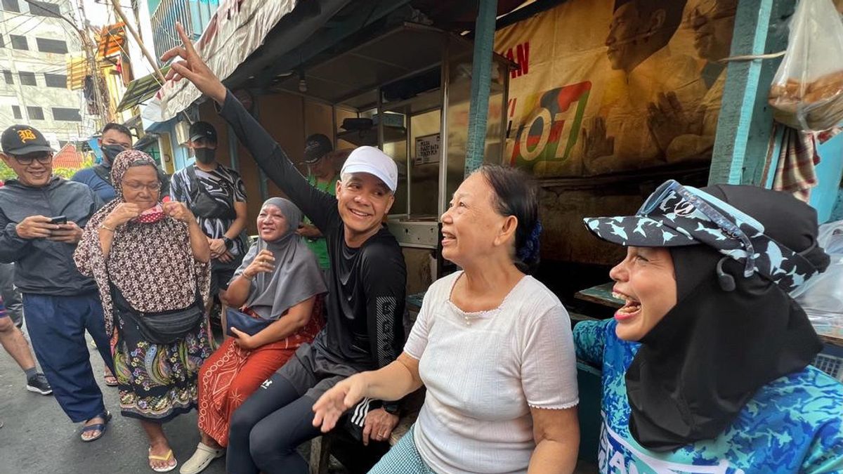 Ganjar Kunjungi Kos-kosan Pertama di Jakarta, Ibu Kos: Seperti Keluarga Sendiri