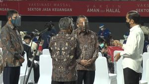 Presiden Jokowi Targetkan 100 Ribu Pelaku Jasa Keuangan Disuntik Vaksin COVID-19 Pekan Ini 