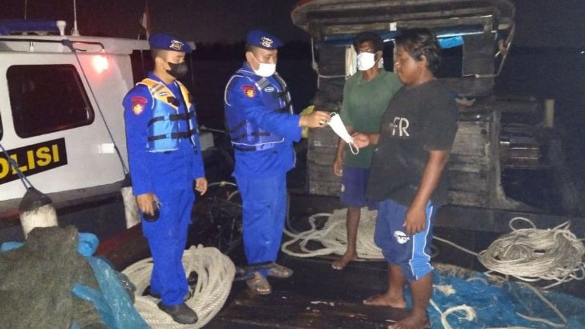 Sat Polair Polres Tanjungbalai Hentikan Kapal Tanpa Izin 