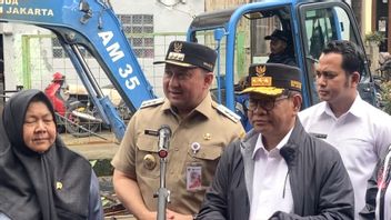 強風がチリンシン市の家屋や学校に屋根を吹き飛ばし、DKI州政府は支援の準備を確保