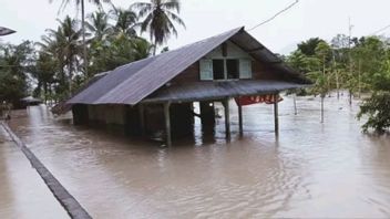 الفيضانات والانهيارات الأرضية في غرب نياس: 4,000 من السكان المتضررين، و1,000 منزل متضرر