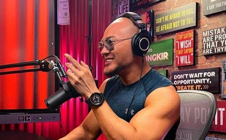 Di Depan Anggota DPR, Komisioner KPI Sebut Deddy Corbuzier Perlu Diliterasi