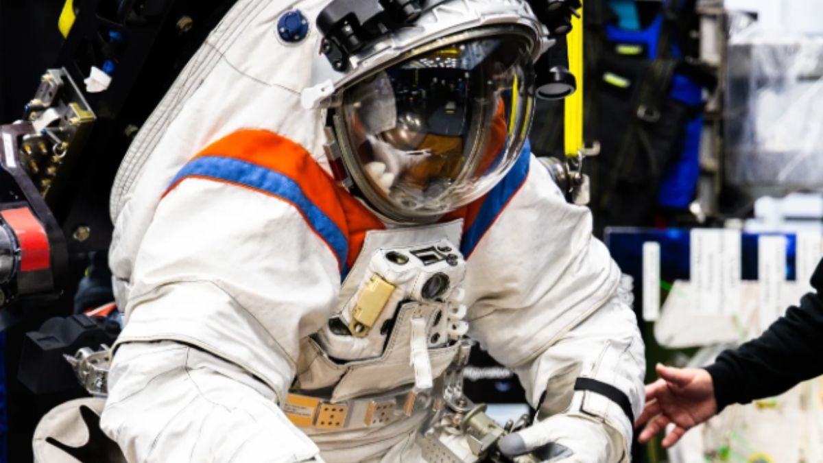 أكسيم سبيس يختبر ملابس الفضاء لمهمة أرتميس