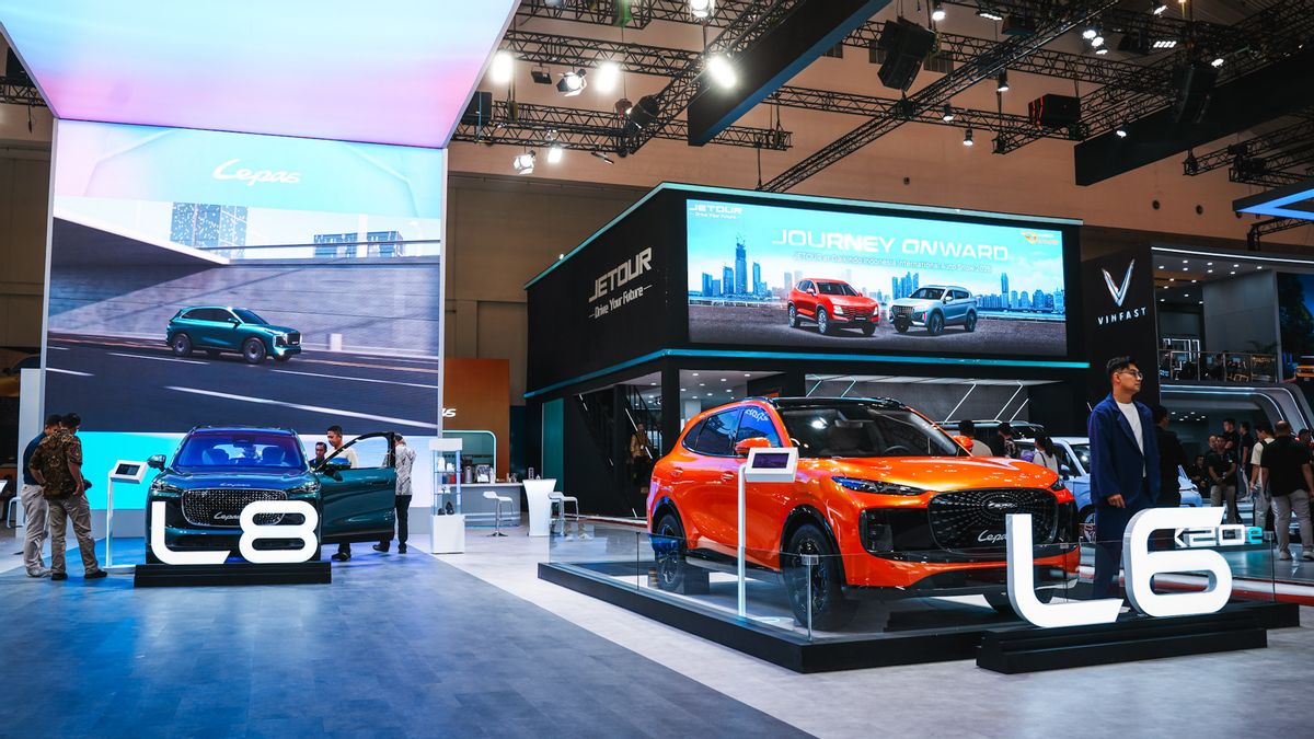 as : débuts mondial chez GIIAS, après l’objectif de construire un réseau de 20 concessionnaires jusqu’à la fin de l’année