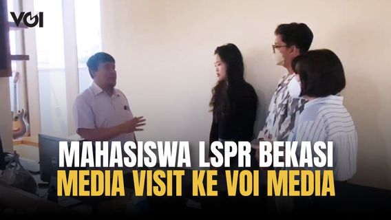 Bekasi LSPR Students, Seeing The News Production Process Live On VOI Media