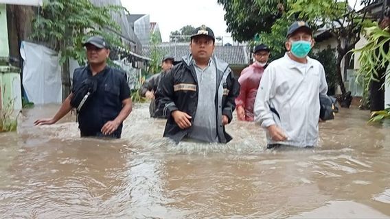 Minta PUPR Tutup Tanggul Jebol Penyebab Banjir Tangerang, Wali Kota Ingatkan No Kontak Evakuasi 112