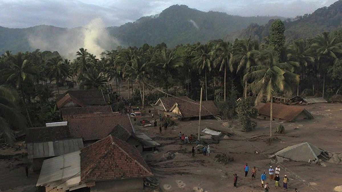 BNPB: Korban Jiwa Erupsi Gunung Semeru 13 Orang