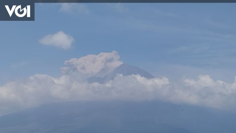 Mount Semeru Erupts, Launches Hot Clouds For 1 Km