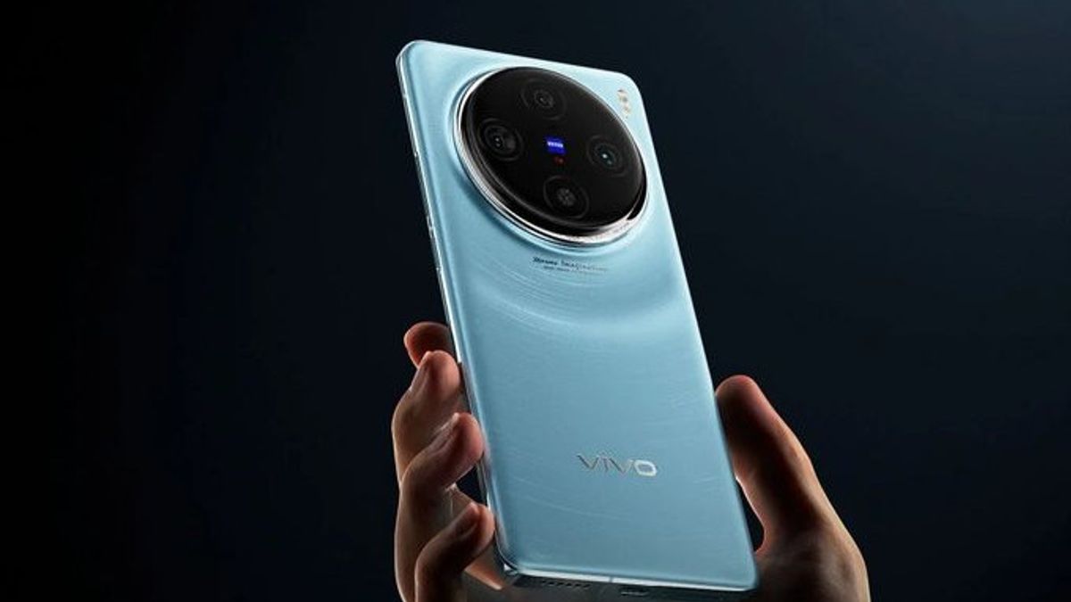 Vivo Prepares Small Variant X200 With Periscope And Silicone Battery Lens