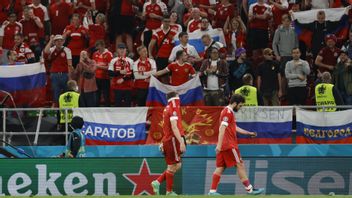 在入侵乌克兰之后，俄罗斯受到被取消主办对阵波兰，瑞典或捷克共和国的世界杯预选赛的威胁