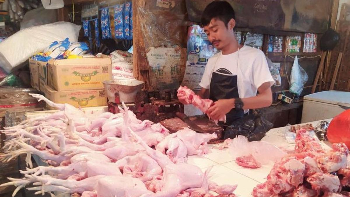 Harga Ayam di Pasar Cianjur Naik Menjadi Rp40 Ribu per Kilogram, Pedagang Mengeluh Sepi Pembeli