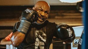 Kisah Misi Balas Dendam Mike Tyson untuk Kekalahan Muhammad Ali dari Larry Holmes yang Membuatnya Berlinang Air Mata