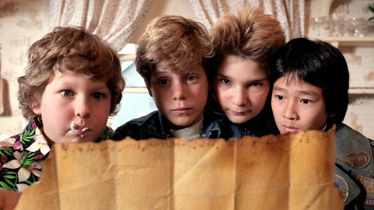 مارثا بليمبتون بانتا ستيفن سبيلبرغ أعد The Goonies 2!