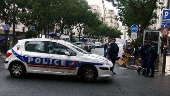 Dua Perampok Bertopeng Gasak 11 Jam Tangan Mewah di Butik Dekat Istana Elysee Paris