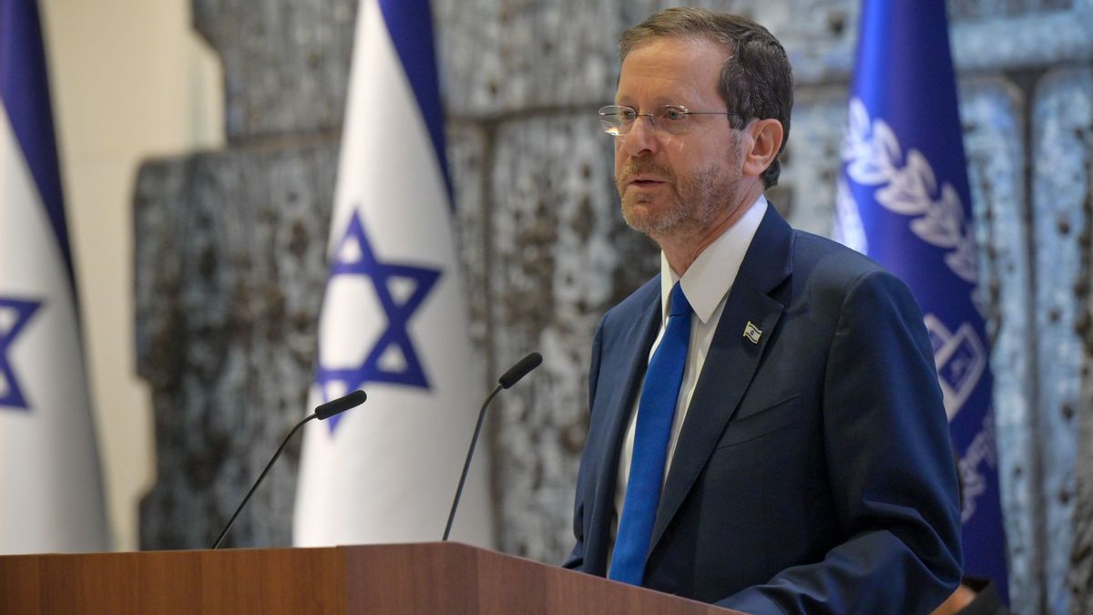 الرئيس هيرسوغ يقول إن إسرائيل لا تستطيع التفكير في مفاوضات السلام الحالية