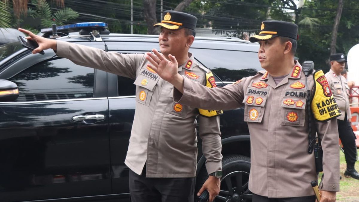 Ahead Of The Debate Of Presidential And Vice Presidential Candidates At The KPU, Thousands Of Joint Personnel Were Enlivened To Jalan Imam Bonjol This Afternoon