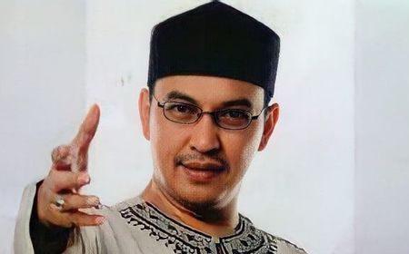 Mengenang Kisah Cinta Ustaz Jefri Al Buchori, Umi Pipik Hijrah Usai Menikah