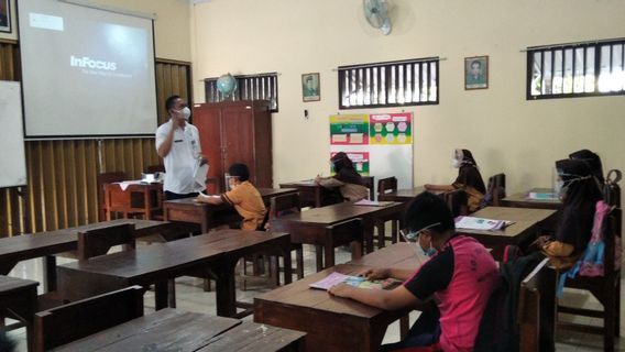 Kudus Regency Government Budgets 1,5 Milliard De Rp Pour L’achat De Mobilier Pour 34 écoles Pour La Préparation à L’apprentissage En Face à Face
