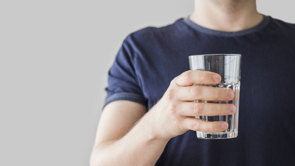 Vous pouvez boire de l'eau blanche pendant le jeûne pour éviter la déshydratation