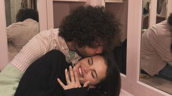 Selena Gomez dan Benny Blanco Umumkan Pertunangan: Diduga Sudah Berlangsung Empat Bulan