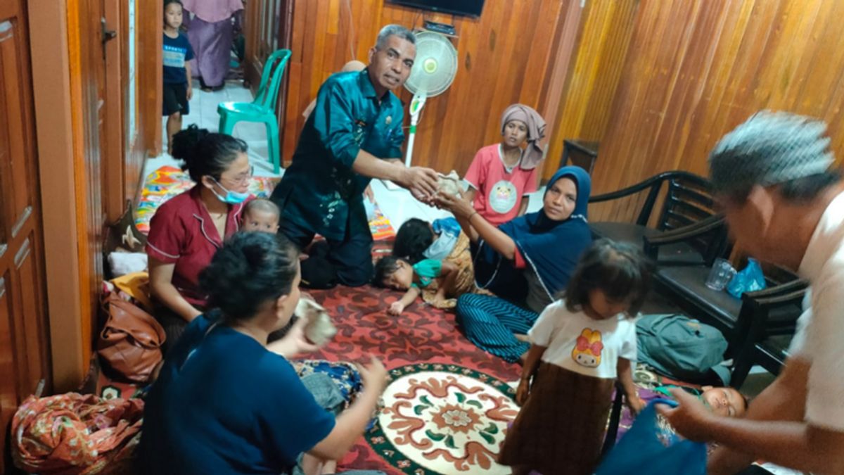200 Pasaman Residents Of West Sumatra Earthquake Victims Refuge To Religion