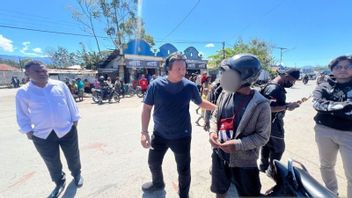 武马市场和Pattimura Street的突袭,警方发现大麻储蓄青年