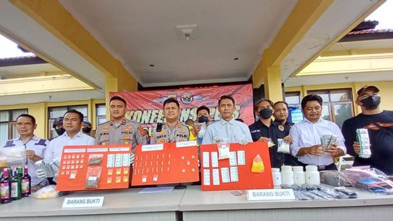 17 Pengedar di Sukabumi Diringkus Sepekan, Modusnya Tempel Paket Narkoba di Tempat Tertentu Kemudian Diambil Konsumen