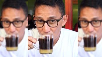 事实证明,旅游和创意经济部长桑迪亚加(Sandiaga)有过不被激怒的情况下喝牛奶咖啡的习惯。
