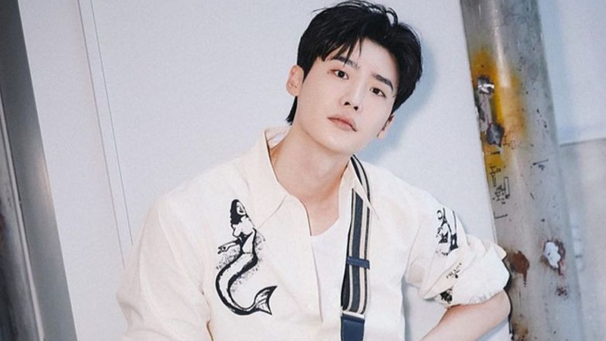 Lee Jong Suk Calls Rice And Delicious Cooking Noodles