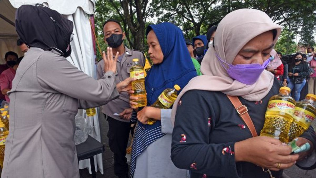 Nikmatnya Jadi Warga Jakarta, Distribusi Minyak Goreng 2 Kali Sepekan Supaya Tak Langka