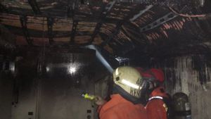 Lantai Dasar Pasaraya Manggarai Terbakar, 14 Unit Pemadam Dikerahkan