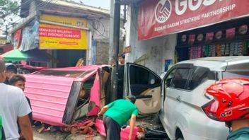 Minibus Tabrak Angkot di Sukabumi, Seruduk Pedagang Cakue, 3 Tewas Seketika