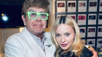 20 Tahun Lebih Perang Dingin, Madonna dan Elton John Putuskan Berdamai